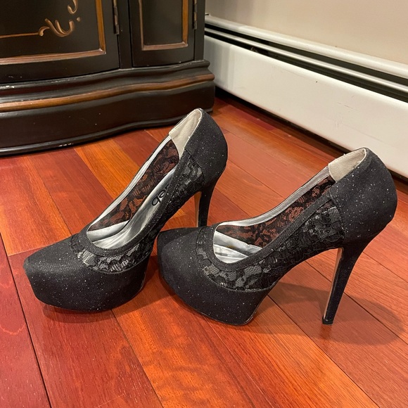 Black platform stilettos - Picture 2 of 11